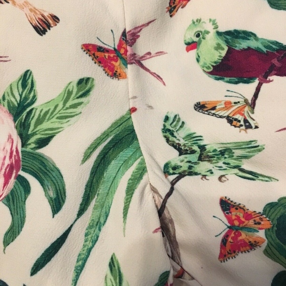 Ann Taylor Bird Printed Shorts Size 8 - Picture 2 of 7